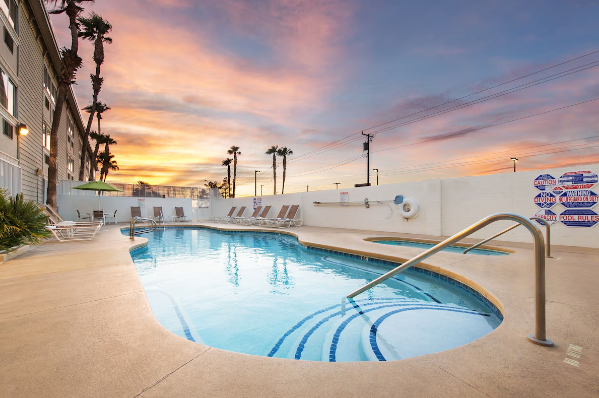 Welcome to Arizona Charlies Decatur Casino & Hotel